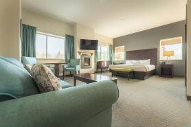 Sun & Ski Inn and Suites