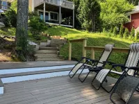 Half Moon Lake, Barnstead, NH vacation house on water front with firepit Hotels in Barnstead