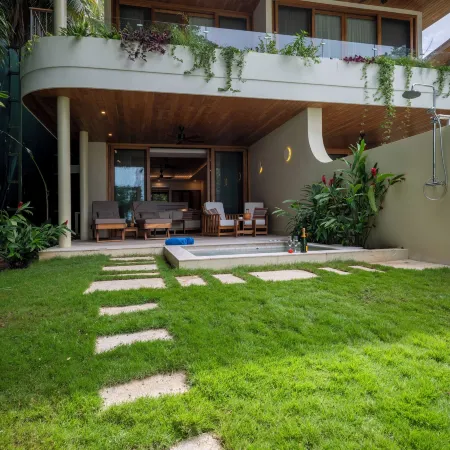 Capitán Suizo Beachfront Boutique Hotel