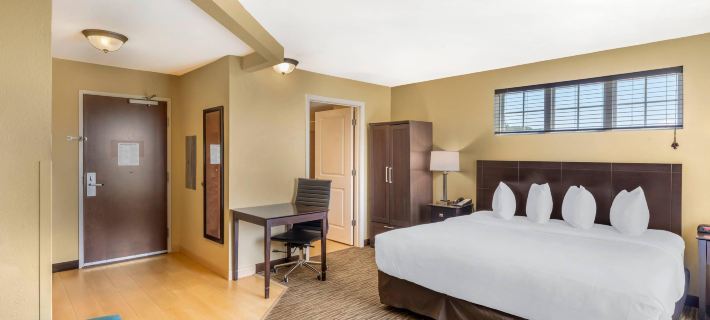 MainStay Suites Jacksonville Near Camp Lejeune Hotels in Onslow County
