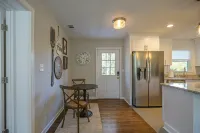 941 Pine Manor Family - Country Houses