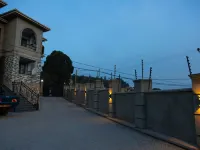 The Apartments bwebajja Hotels in Busiro