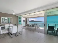 Peninsula Airlie Beach Hotels in Cannonvale