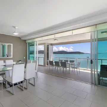 Peninsula Airlie Beach