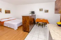 Apartments Tomislav - 3-Star