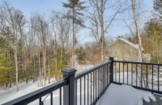 Luxe Mountain Home w/ Chefs Kitchen & Okemo Views