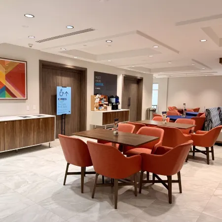 Holiday Inn Express & Suites OTTAWA WEST - NEPEAN by IHG