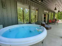 Love Shack Cabin at Trickle Creek Hotels in Marion Township