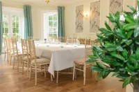 Woodlands Lodge Hotel
