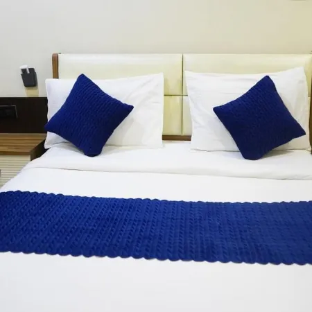 Stay10 Luxury Service Apartment Hotel