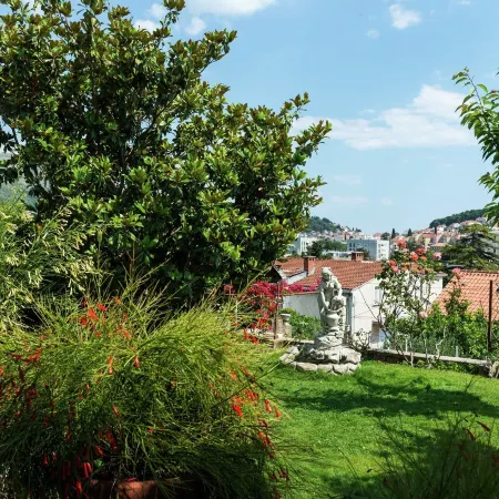 Dubrovnik Apartment with Private Terrace