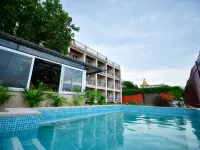 Hotel Aviral Ganga Hotels near Chaukhandi Stupa