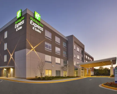 Holiday Inn Express & Suites SOUTH HILL by IHG Hotels in Mecklenburg County