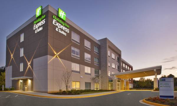 Holiday Inn Express & Suites South Hill by IHG