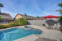 Saltwater Pool! Family Gem Near Hurricane Harbor - Swimmingpools