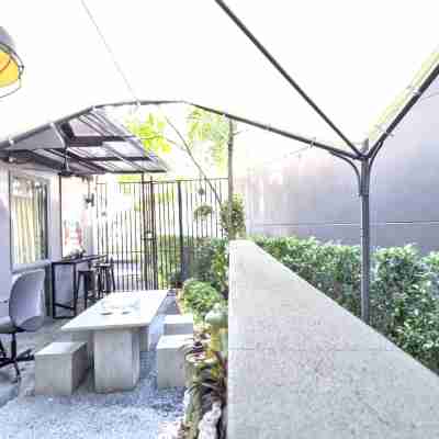 A103- 1 Bedroom Serviced Apartment with Whirlpool at Ao Nang Beach Hotel Exterior