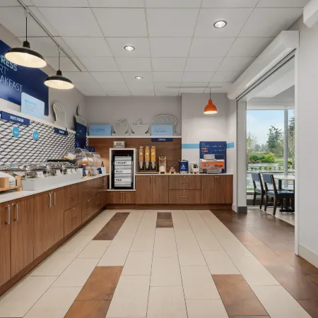 Holiday Inn Express & Suites VICTORIA - COLWOOD by IHG