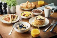 Premier Inn Aberdare Hotel - breakfast
