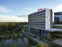 Ibis Yogyakarta International Airport Kulon Progo - parking