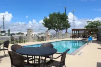 La Quinta Inn & Suites by Wyndham Schertz - Swimmingpools