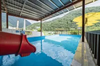 Inje Tourist Hotel - Motels