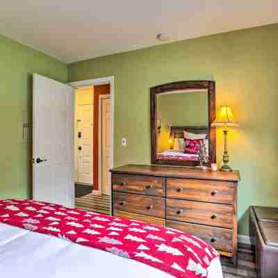 Mountain Creek Condo w/ Grill: Walk to Lifts! Rooms