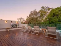 Guesthouse Ubuntu - Stellenbosch - Rooftop Pools