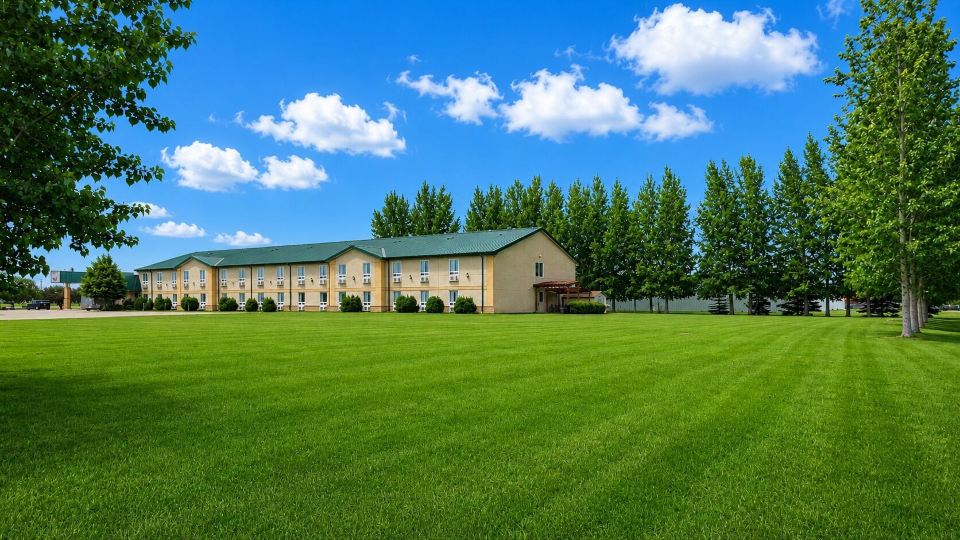 Super 8 by Wyndham Portage la Prairie MB
