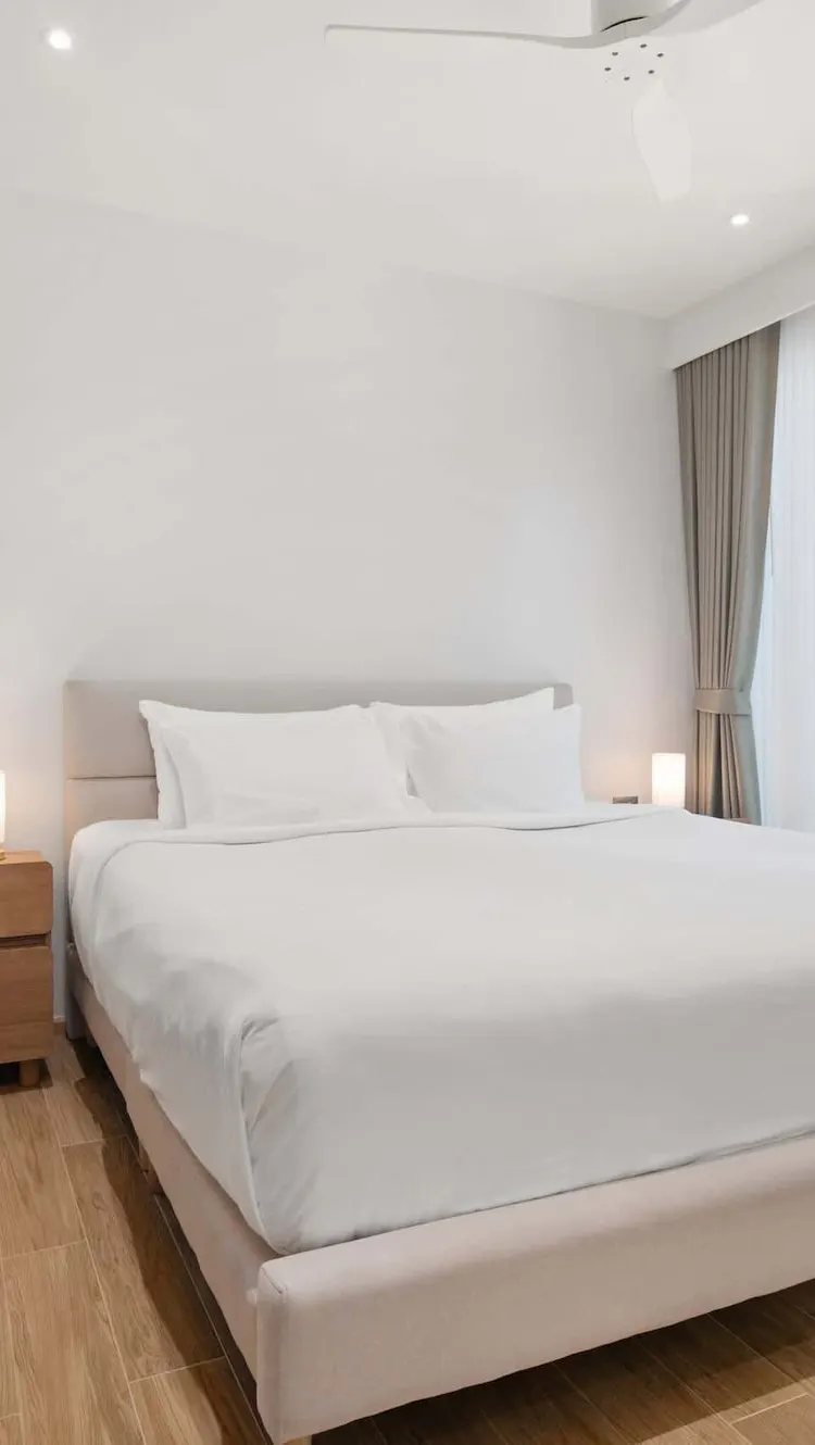 One Bedroom 1B Deluxe