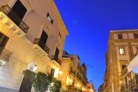 Residence Torremuzza - บ้านที่มีเสน่ห์ในใจกลางเมือง Palermo ที่มีทิวทัศน์ที่น่ารัก - บังกะโล