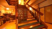 Shiomi Onsen Ryokan Ogawaya - Bãi đậu xe