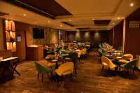 Swarna Hotel & Resort - breakfast