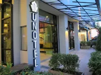 烏諾特爾卡隆海灘飯店 卡隆夜市（Karon Night Market）附近的飯店