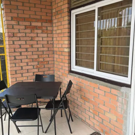 3 Bed House - Sleeps 4 - Parking - Enclosed Garden
