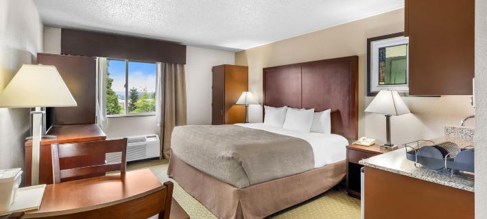 Quality Inn & Suites Clackamas - Portland Hotels in Clackamas County