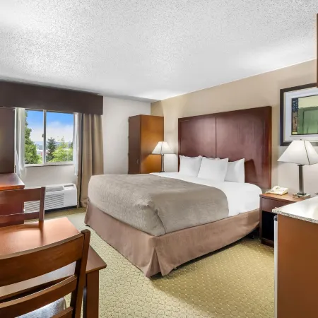 Quality Inn & Suites Clackamas - Portland