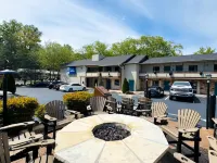 Best Western Johnson's Inn Downtown Gatlinburg - parking