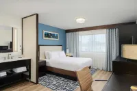 Embassy Suites by Hilton Seattle Tacoma International Airport - parking