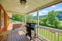 Cozy Cabin Retreat: Peaceful Mountain Views - 2-Star