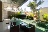 Sans Borobudur Homestay Banyuwangi - Pensions