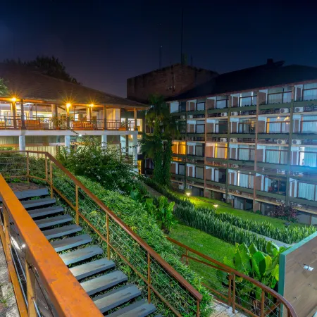 Hotel Raices Esturion