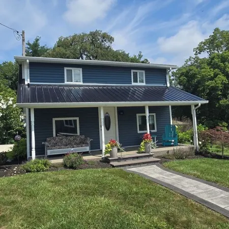 Walk to Muirfield – Backyard Pavilion, 2 Fire Pits for Ultimate Relaxation!