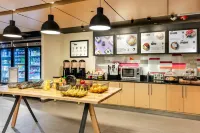 Aloft Columbia Harbison - breakfast