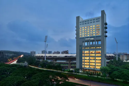 Courtyard by Marriott Navi Mumbai - Mountain view