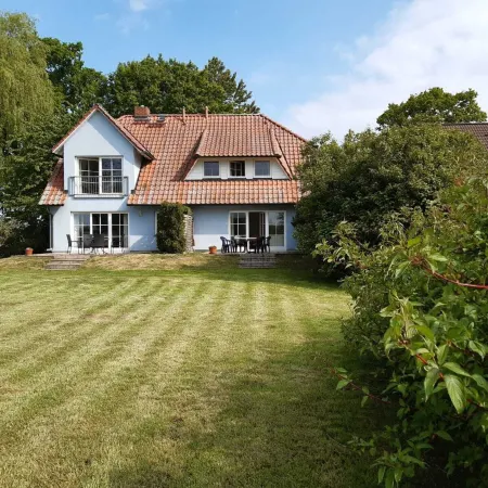Ferienwohnungen Blaues Haus, Putbus