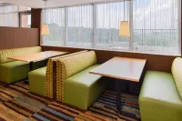 Fairfield Inn & Suites Huntington - breakfast