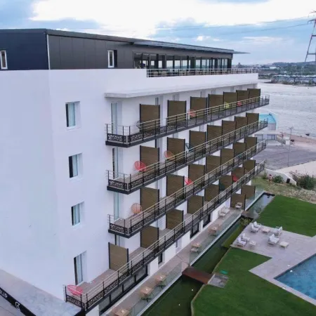 Golden Tulip Martigues - Provence