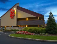 Red Roof Inn Louisville East - Hurstbourne - parking