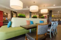 Home2 Suites by Hilton Portland - Parkplatz
