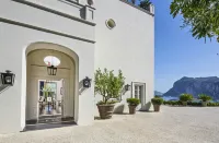 J.K. Place Capri - pet friendly